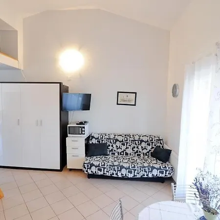 In With Seaview, Terrace, Air Condition, Wifi Kali