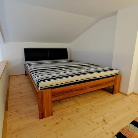 In With Seaview, Terrace, Air Condition, Wifi Apartment
