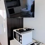 In With Seaview, Terrace, Air Condition, Wifi Apartman Kali
