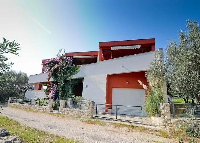 דירה In With Seaview, Terrace, Air Condition, Wifi קאלי