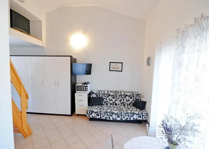 In With Seaview, Terrace, Air Condition, Wifi Kali