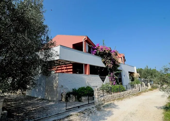 In With Seaview, Terrace, Air Condition, Wifi קאלי